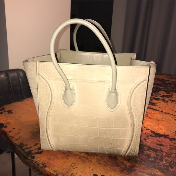 Celine phantom tote bag in medium - Picture 13 of 13